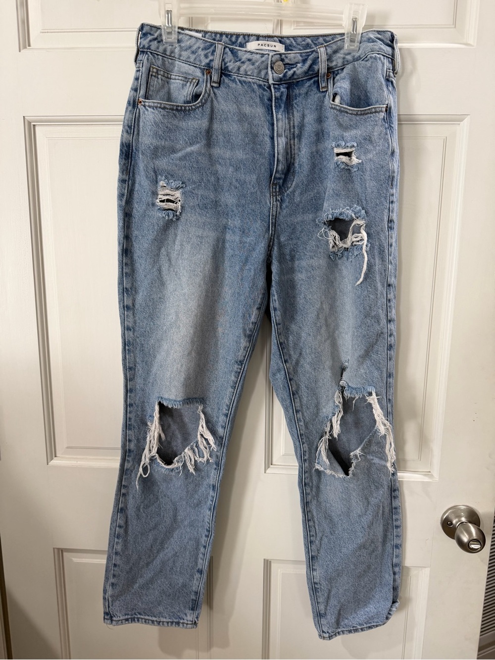 PacSun Light Wash Distressed Boyfriend Jeans Size 29